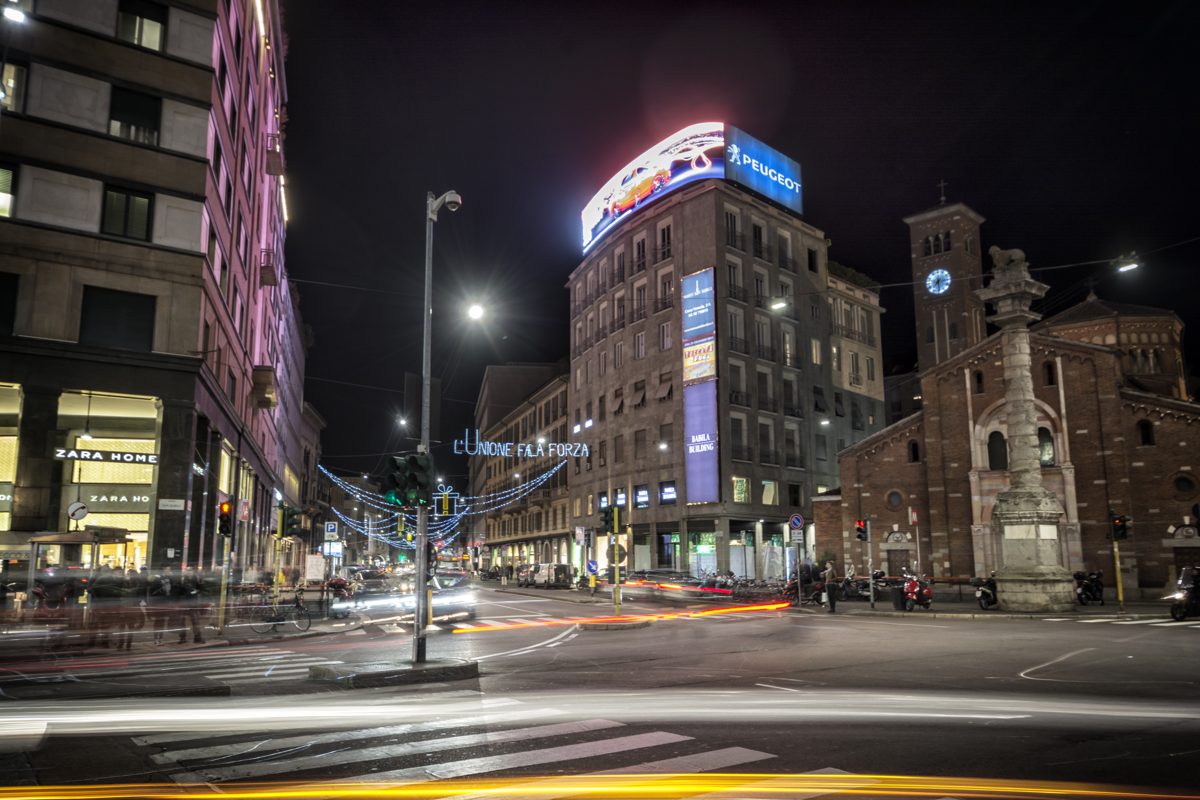 Maxischermo LED città serale